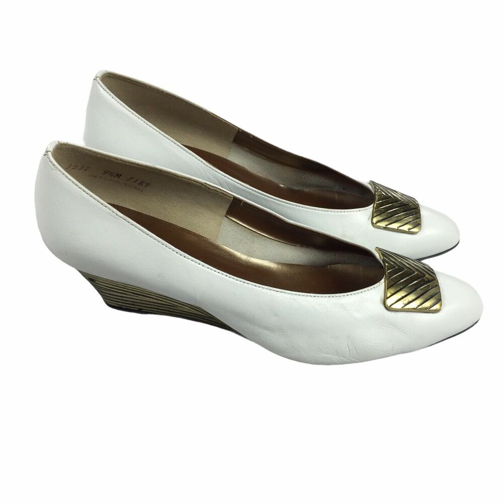Vintage Magdesians for Jacobsons Low Wedge Heels 9.5 M White Leather Gold Plate